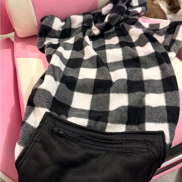Black & White Plaid Dog Hoodie with Zipper Pocket Sz 3X - Picture 2 of 5